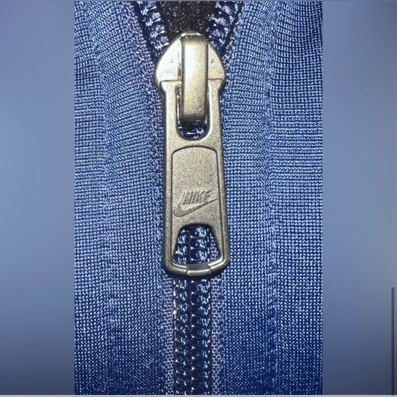 Nike Penn State collegiate Full ZIP Track jacket
Excellent condition mens Medium - Picture 5 of 9